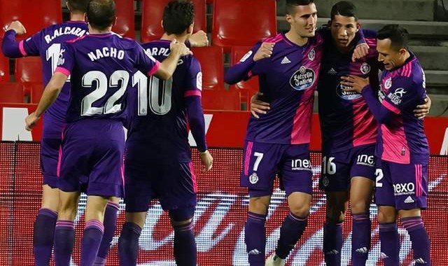  朗斯老将替补建功助球队逃离降级区