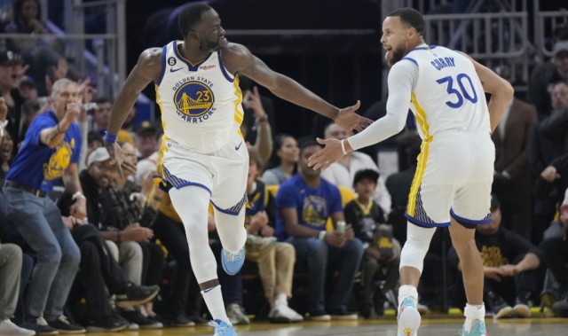  福克斯关键三分国王加时险胜勇士保留希望