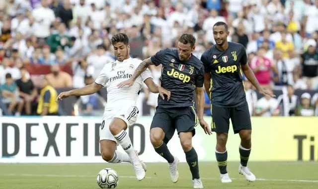  南安普敦青春风暴来袭，客场逼平曼联展现未来潜力