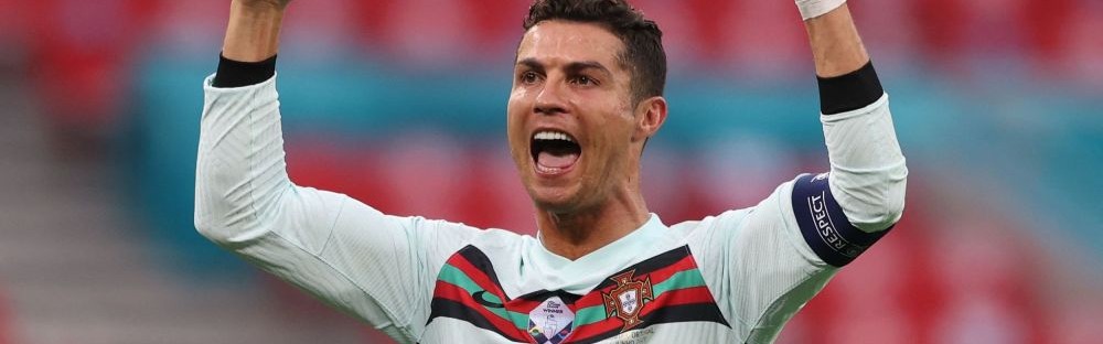  那不勒斯年轻中卫表现亮眼，高空争顶完全压制对手