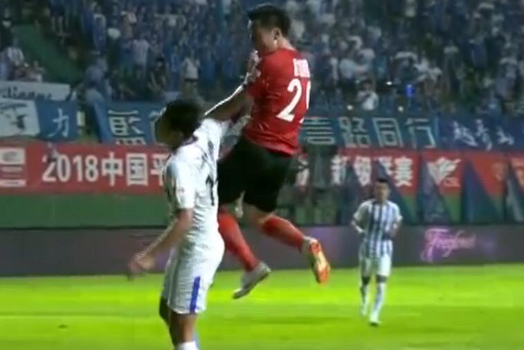  拉齐奥高空轰炸战术奏效，卡塔尔迪头球摆渡制造威胁  