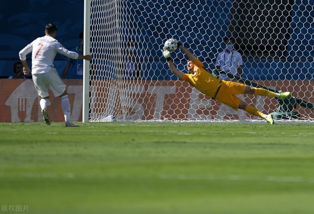  扎哈突破造乌龙，水晶宫主场幸运战平阿森纳抢分成功  