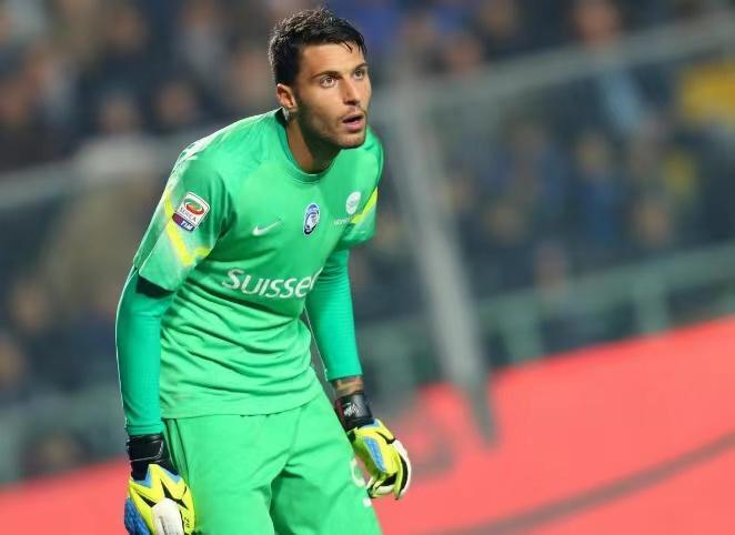  米兰太子马尔蒂尼首秀建功，红黑军团青年军展露锋芒  